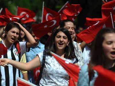 Bağımsızlık meşalesi 103 yıldır yanıyor: 19 Mayıs Atatürk'ü Anma Gençlik ve Spor Bayramı'nda, Ulu Önder Mustafa Kemal Atatürk’ü sevgi ve saygıyla anıyoruz!