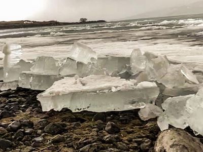 Baharın Gelmesiyle Çözülen Çıldır Gölü 'Kristal Göl'e Dönüştü