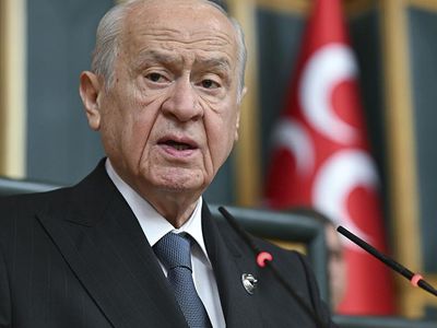 Bahçeli, Livaneli’ye ateş püskürdü: Su katılmamış bir soysuzluk!