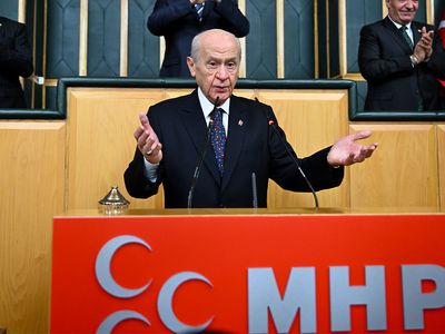 Bahçeli'den muhalefete sert sözler: Bu şahıs aklını başına almazsa sokakta bile yürüyemeyecektir