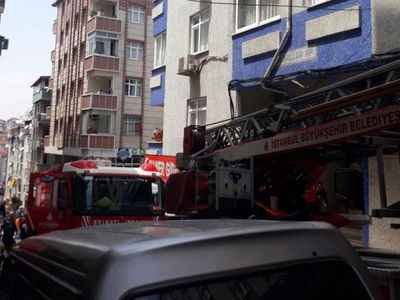 Bahçelievler'de Bir Binada Yangın Meydana Geldi