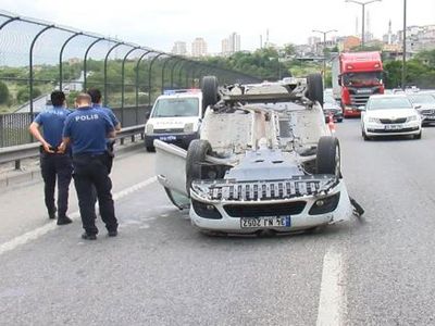 Bahçeşehir Tem'de Otomobil Takla Attı