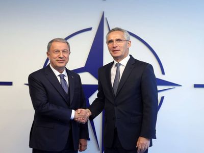 Bakan Akar’dan net mesaj: Yunanistan ile görüşmeler başlayabilir
