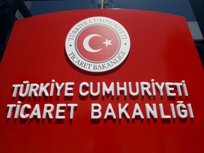 Bakan Bolat: "Otomotiv Piyasasında Normalleşme Çabaları Devam Edecek"