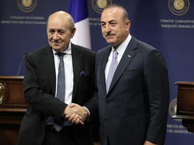 Bakan Çavuşoğlu İle Fransız Mevkidaşı Le Drian Görüştü