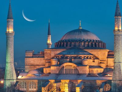 Bakan Ersoy açıkladı: Ayasofya Camii girişleri kimlere ücretli olacak?
