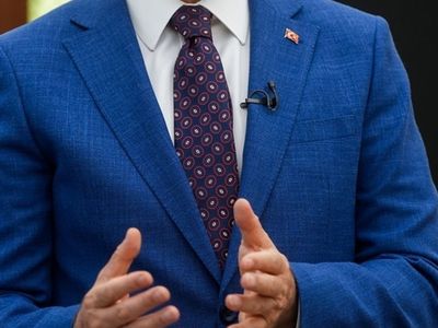 Bakan Işıkhan: Kamu Çalışanlarını Enflasyona Ezdirilmeyecek