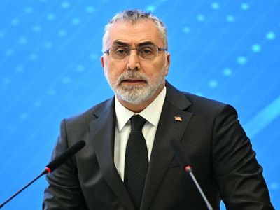 Bakan Işıkhan’dan asgari ücret açıklaması: Herkesin mutabık kaldığı bir rakam olmasını umuyoruz