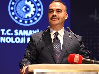 Bakan Kacır resmen duyurdu: Uzay kanunu meclise taşınıyor
