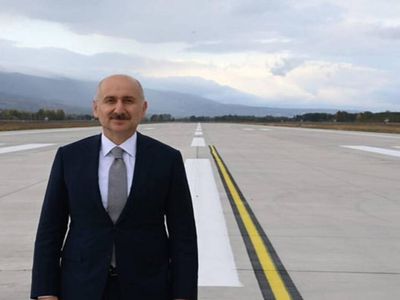 Bakan Karaismailoğlu duyurdu: Yaz mevsiminde 32 milyonun üzerinde yolcu geldi