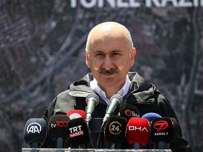 Bakan Karaismailoğlu tarih vererek müjdeyi açıkladı: İstanbul'a yeni metro hattı!