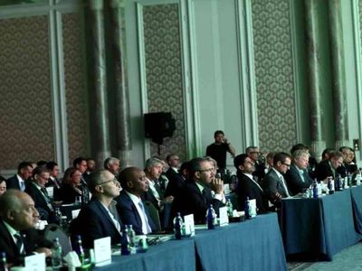 Bakan Kasapoğlu Avrupa Şampiyonası hakkında konuştu: Türkiye 2028 ve 2032 Avrupa Futbol Şampiyonası organizasyonlarına adaydır