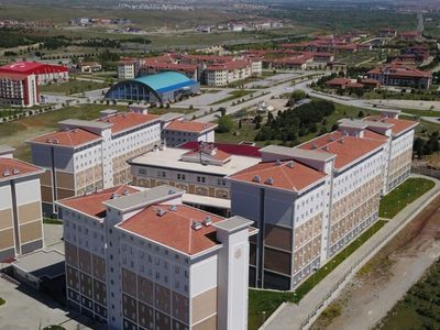 Bakan Kasapoğlu’nun KYK yurdu açıklaması: Hem öğrenciler hem de depremzedelerin hizmetinde olacak