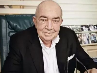 Bakan Koca acı kaybı duyurdu: Türker İnanoğlu hayatını kaybetti