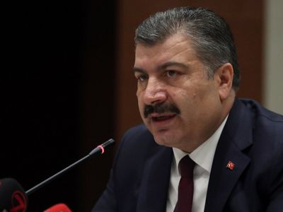 Bakan Koca deprem bölgesindeki salgın riski hakkında konuştu