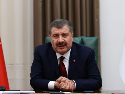 Bakan Koca müjdeyi verdi: Sağlık personeline Ek Ödeme Yönetmeliği Resmi Gazete'de yayımlandı! İşte detaylar
