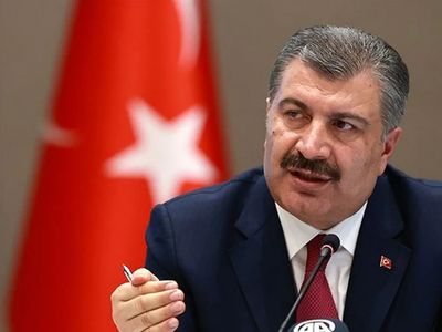 Bakan Koca’dan atama bekleyen sağlık personeline müjde