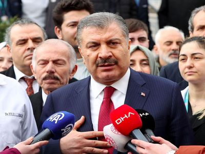 Bakan Koca’dan MHRS açıklaması: Onaylı randevu sistemi tetkiklerde de olacak