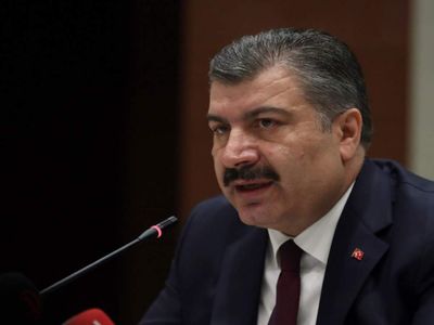 Bakan Koca’dan öncelikli hasta iddialarına yanıt: Acilden sevk edildiği için önceliklidir