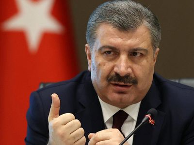 Bakan Koca’dan Uyarı: Ya Tedbir ve Aşı, Ya Kısır Döngü!