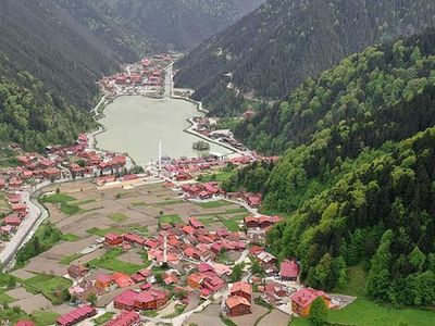 Bakan Kurum Duyurdu: Uzungöl'deki Çarpık Yapılar Tarih Oluyor