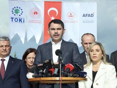 Bakan Kurum’dan Manavgat afetzedelerine ziyaret: Üzerimize düşeni yaptık
