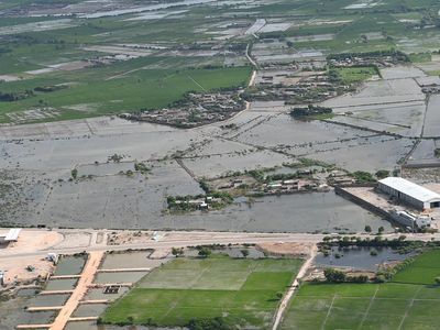 Bakan Kurum’dan sel felaketinde 1000 kişiden fazla insan hayatını kaybettiği Pakistan hakkında dikkat çeken açıklama