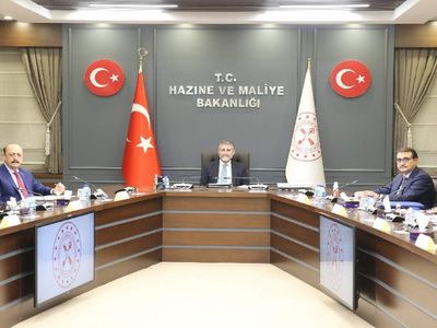 Bakan Nebati’den dikkat çeken açıklama: Türkiye güçlü ilerleyişini yeni zirvelere taşımıştır