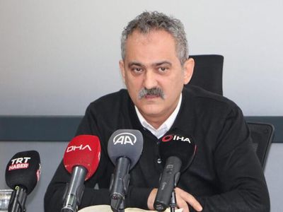 Bakan Özer, deprem bölgesindeki öğrencilere burs verileceğini duyurdu