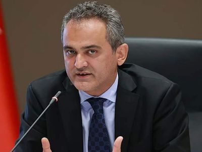 Bakan Özer duyurdu: 15 Mayıs’ta okullar tatil olacak