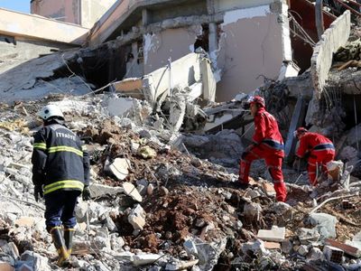 Bakan Özer’den deprem sonrası açıklama: Malatya’ya hareket ediyoruz