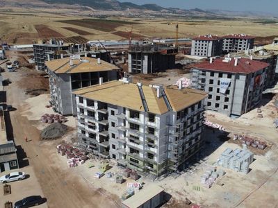 Bakan Özhaseki duyurdu: Adıyaman’daki konutlar Kasım’dan itibaren teslim edilecek