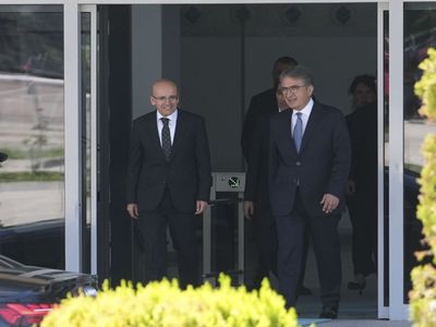 Bakan Şimşek ile CHP’li Karatepe bir araya geldi: Kritik zirve 4 saat sonra tamamlandı