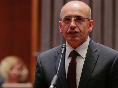 Bakan Şimşek: Sosyal medya geliri elde edenleri izlemeye aldık