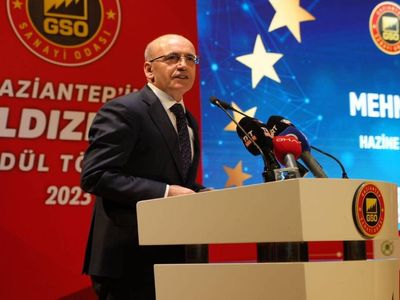 Bakan Şimşek spekülasyonlara son noktayı koydu: Yanlış anlaşıldık vergi ödemeyenlerin üzerine gideceğiz