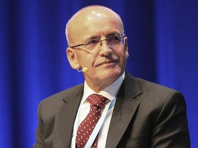 Bakan Şimşek’ten cari açık mesajı: Yıl sonunda tekrar düşüş bekliyoruz