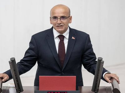 Bakan Şimşek’ten maaş zammı açıklaması: Kalıcı refah artışı bekliyoruz