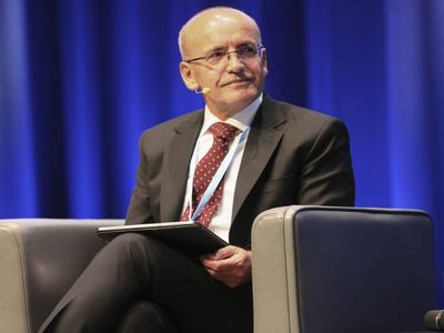 Bakan Şimşek’ten önemli açıklama: ‘Harcamalarda mümkün olduğunda kesintiye gideceğiz’