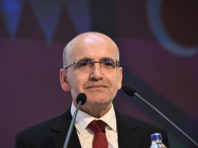 Bakan Şimşek'ten Yeni Vergi Paketi Açıklaması: "Çok Kazanandan Çok, Az Kazanandan Az Vergi"