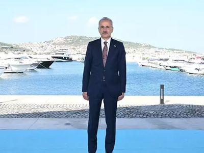 Bakan Uraloğlu rekor artışı açıkladı: Kruvaziyer gemilerinin seçeneği Türkiye oldu