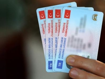 Bakan Yerlikaya duyurdu: Sürücü belgelerini yenileme tarihi uzatıldı