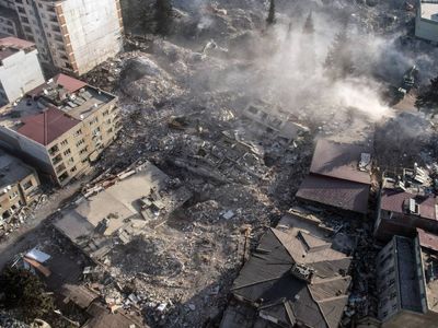 Bakan Yerlikaya’dan deprem açıklaması: ’53 bin 537 canımızı yitirdik’