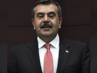 Bakan Yusuf Tekin’den Kayıt Ücreti İddialarına Sert Yanıt: "Okul Müdürü Hangi Gerekçeyle İsteyebilir?"