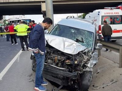 Bakırköy’de Korkutan Kaza: 4 Kişi Yaralandı
