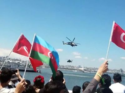 Bakü TEKNOFEST’te ATAK helikopterin gösterisi izleyenlerin nefeslerini kesti!
