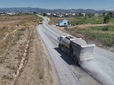 Balıkesir Büyükşehir'den 20 ilçede yol seferberliği