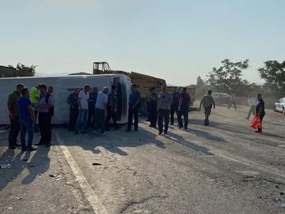 Balıkesir'de korkutan kaza! Midibüsün devrilmesi sonucu çok sayıda yaralılar var