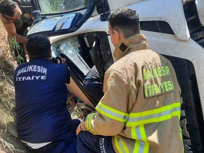 Adana'da yatak fabrikasında yangın: soğutma çalışmaları devam ediyor