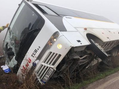 Bandırma'da Trajik Olay! Okul Servsi İle Minibüs Çarpıştı!