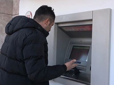 Hesabına Yanlışlıkla 600 Bin Lira Yattı, Bankayı Arayıp Parayı İade Etti!